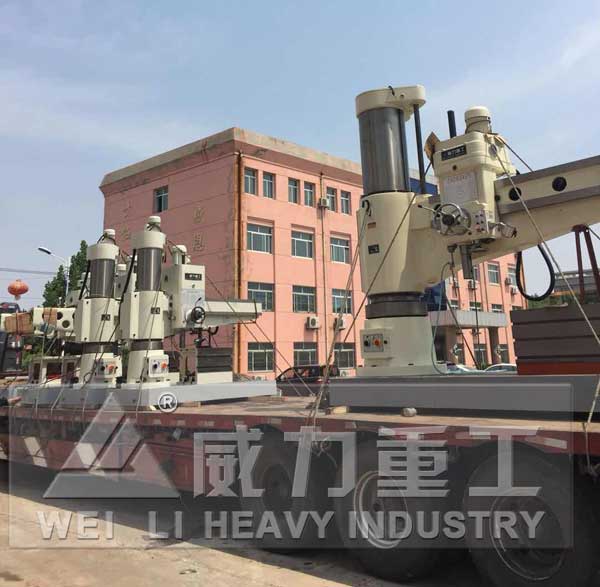 80搖臂鉆床裝車(chē)準(zhǔn)備發(fā)貨